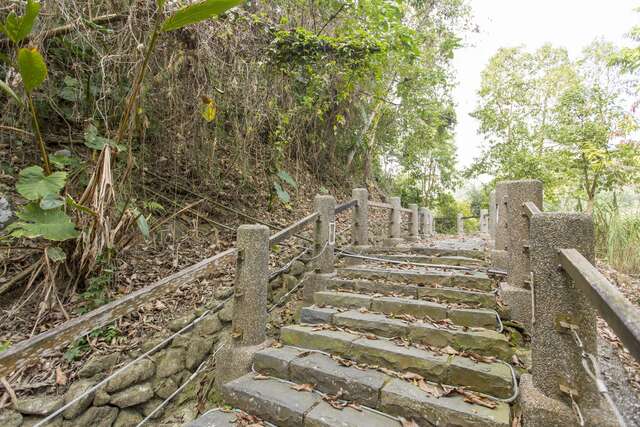 New and old Hao Han Po Trail (新、舊好漢坡步道)