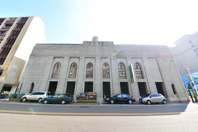 Tainan branch of Land Bank of Taiwan (Former Tainan Branch of Nippon Kangyo Bank)(土地銀行台南分行(原日本勸業銀行台南支店))