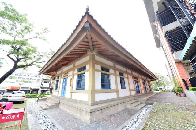 旧台南神社事務所及び外苑