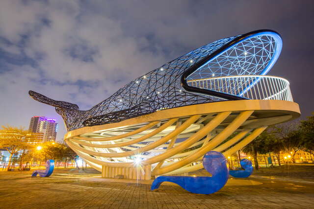 A 23-meter-long whale installation art