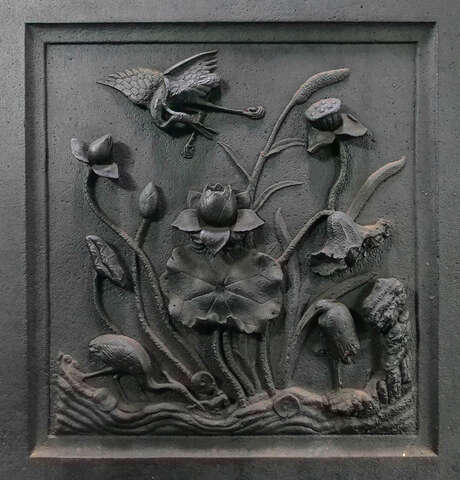 正殿-白鹭鸶与莲花的石刻