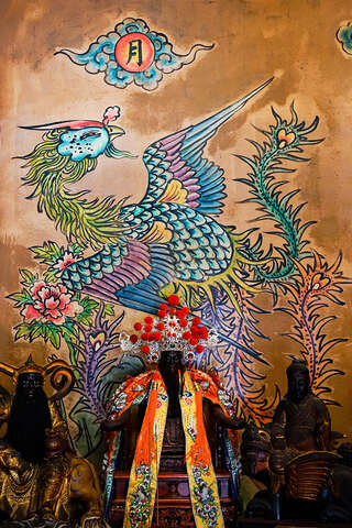 正殿-神龕牆面彩繪鳳凰