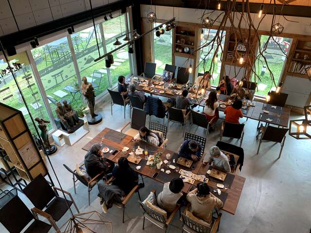 地果咖啡－複合式餐廳｜自家烘焙麵包｜會議活動空間