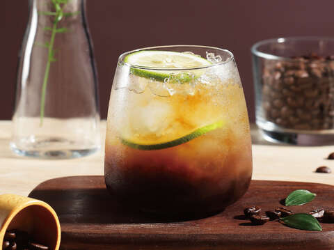 敖茶手作茶飲專賣-戎舘店