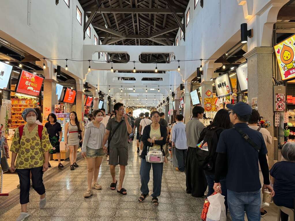 臺南國慶連假逾120萬人次到訪，鐵道風華與山海遊程展現八年觀光創新成果