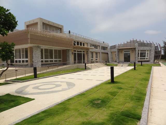 雙春濱海遊憩區 (愛莊園)