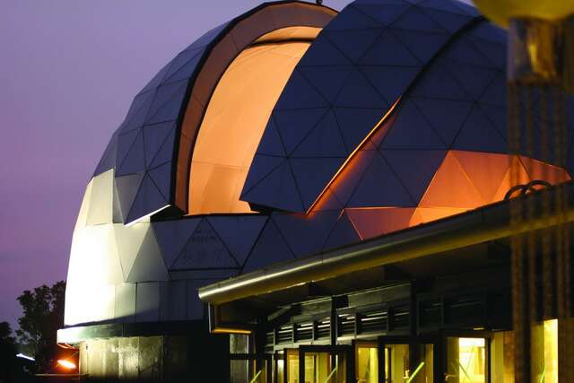 南瀛天文教育園區，園區內有三個區：天文觀測館、天文展示館、天文星象館
