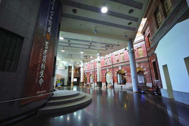 Former Tainan Prefectural Government building-National Museum of Taiwan Literature   (原台南州廳-台灣文學館)