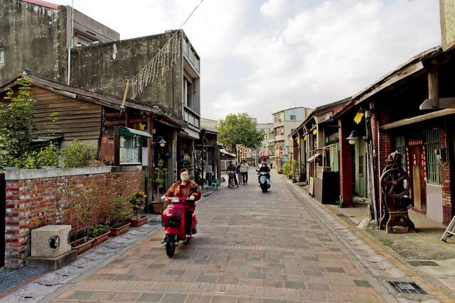 Yanshui Qiaonan Old Street(鹽水橋南老街)