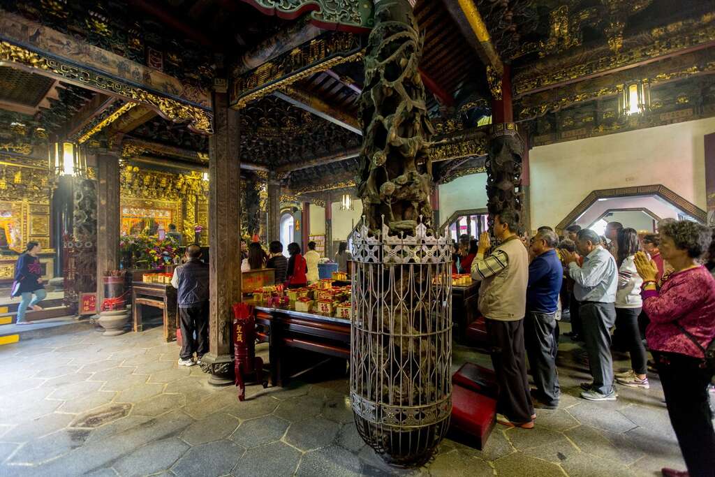 Nankunshen Daitian Temple 南鯤鯓代天府 Tainan Travel