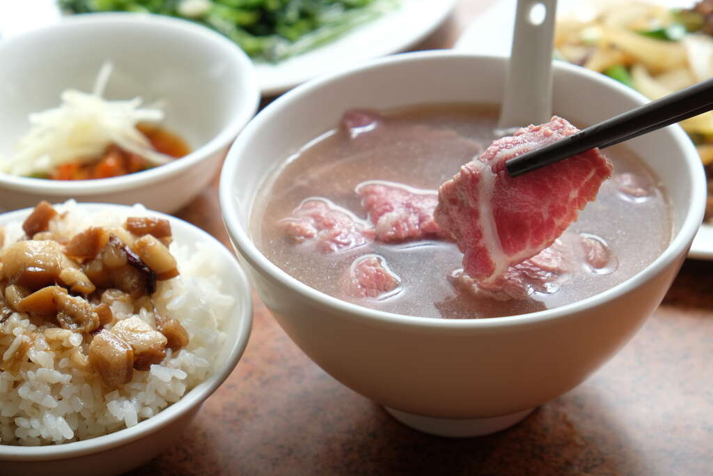 美食與牛肉湯