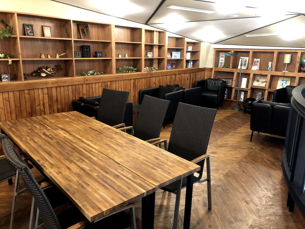 地果咖啡 复合式餐厅 自家烘焙面包 会议活动空间 台南旅游网