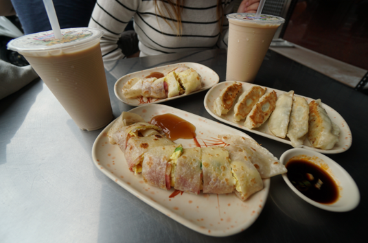 美しい一日のスタートは台南式朝食