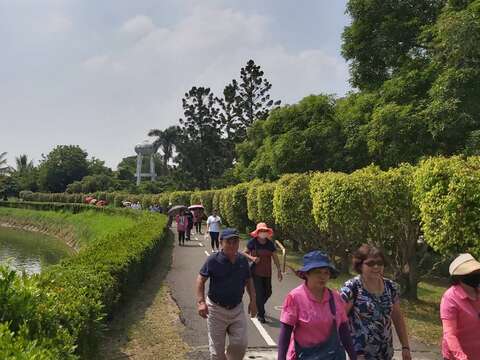  "湖のほとり"