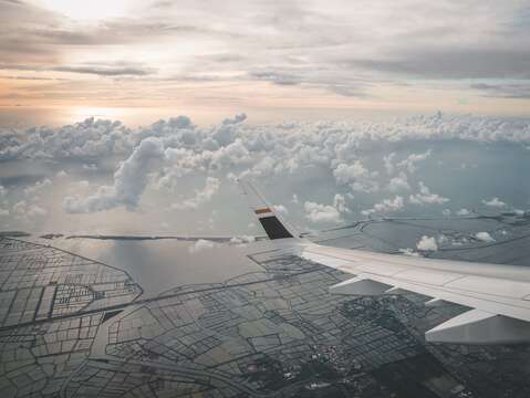 "星宇航空七夕微旅行航班飞经台南上空，看到美丽的景致"